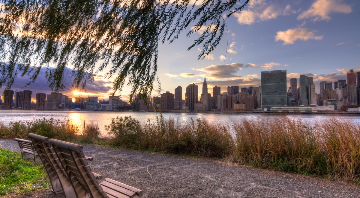 Long Island City, NY - File:Views-Of-Manhattan-From-Long-Island-City.jpg - Wikimedia Commons
